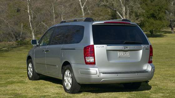 The hyundai entourage review
